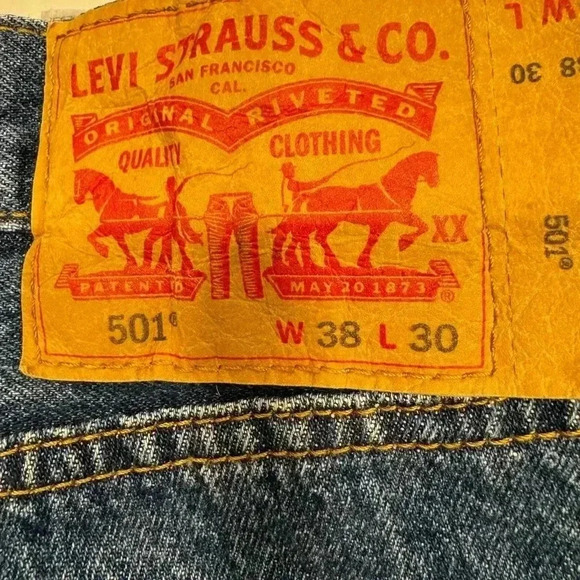 Levi’s (2) pairs men’s 501 & 505 jeans size 38x30 great condition - Picture 7 of 9